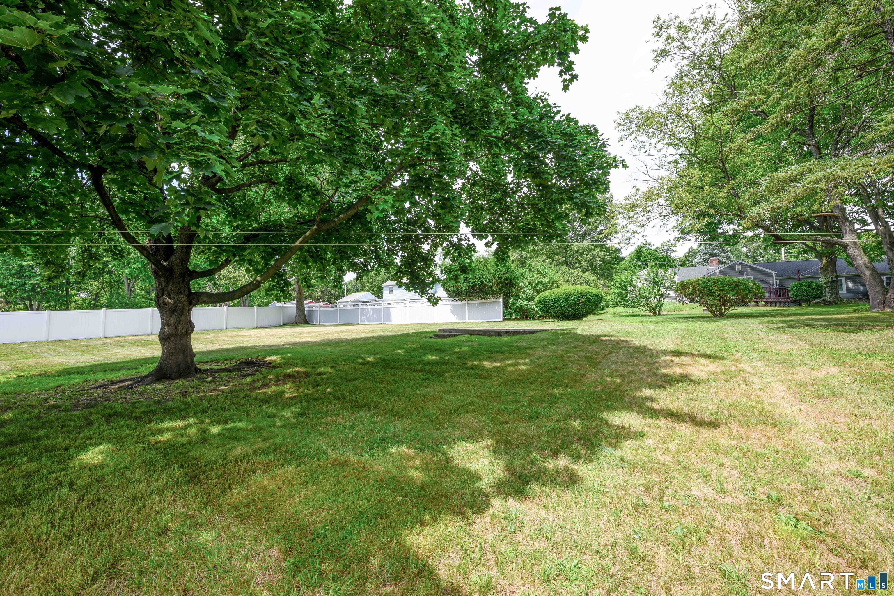 93 Pool Road North Haven, CT 06473 - Photo 8 of 39 Gallery Image 8