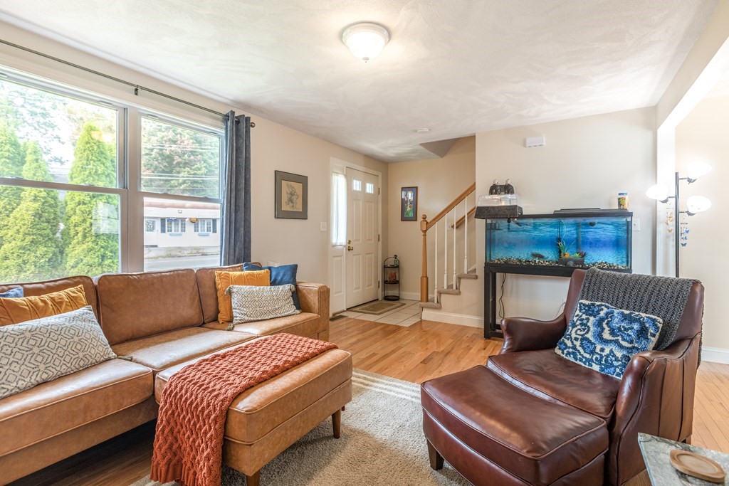 395 Riverside Street, Unit 395 Lowell, MA 01854 - Photo 5 of 29 Gallery Image 5