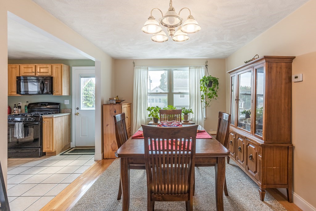 395 Riverside Street, Unit 395 Lowell, MA 01854 - Photo 8 of 29 Gallery Image 8