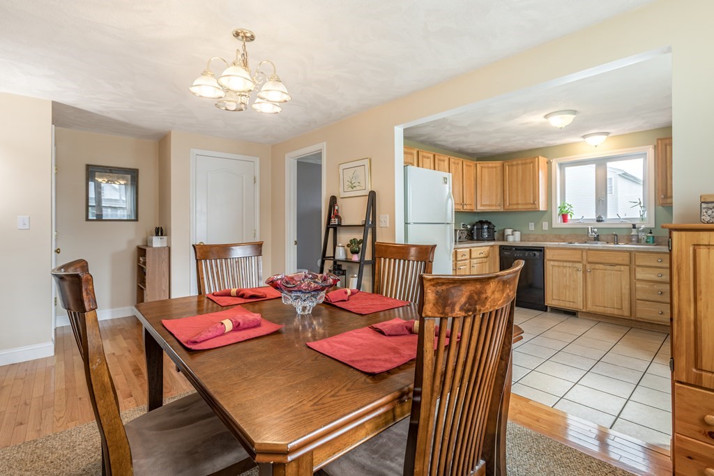 395 Riverside Street, Unit 395 Lowell, MA 01854 - Photo 9 of 29 Gallery Image 9