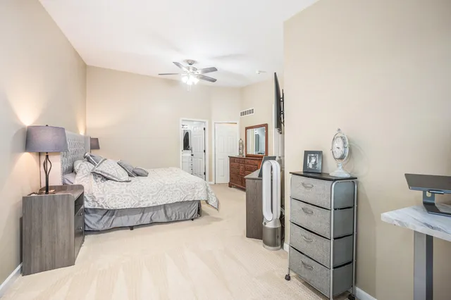 $284,900 | 56607 Long Island Drive, Utica, MI 48316