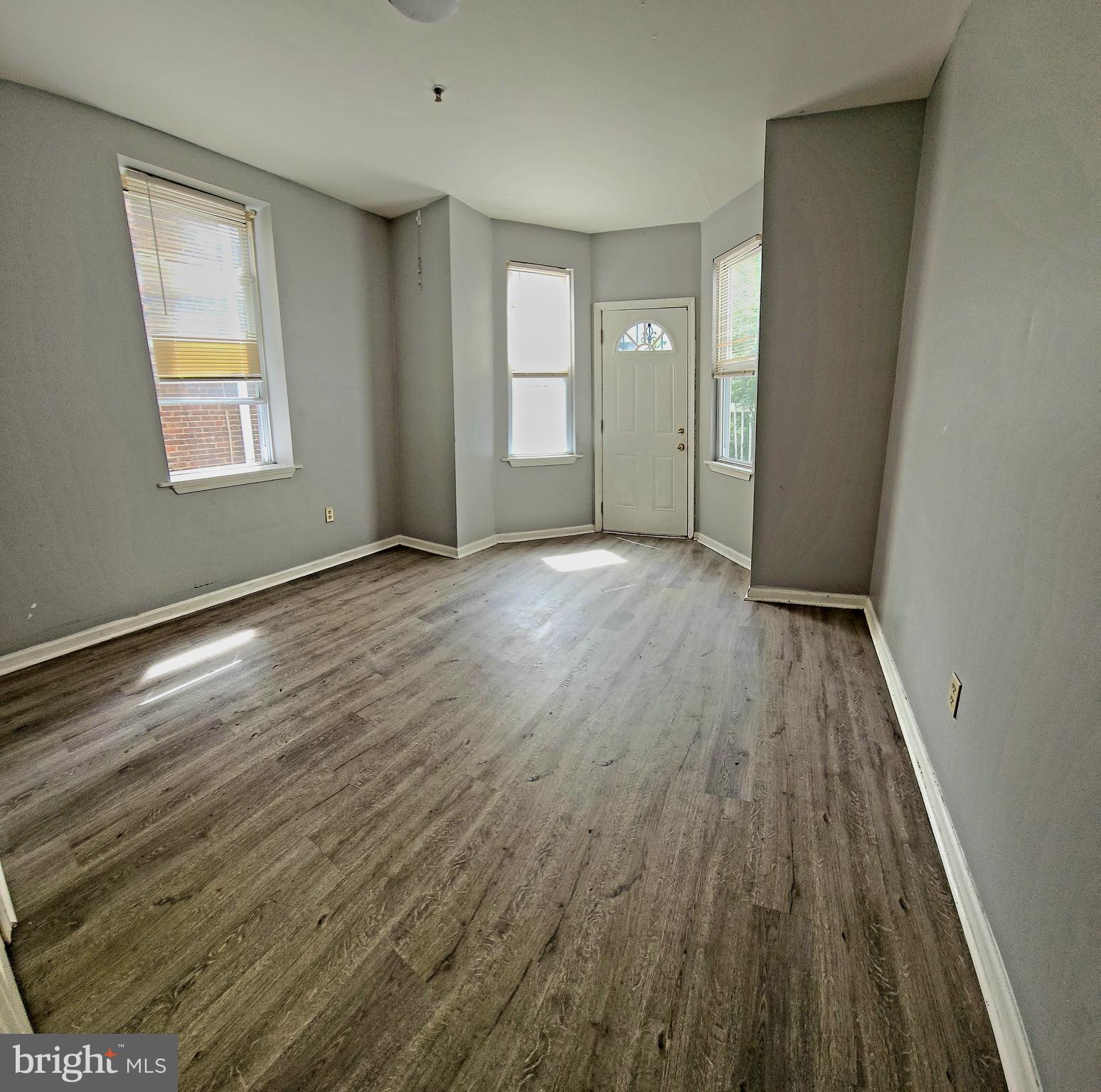 1704 West Diamond Street, Unit 2 Philadelphia, PA 19121 - Photo 4 of 10