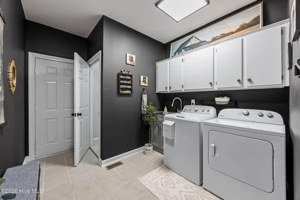 $449,000 | 108 Southern Hills Drive, New Bern, NC 28562