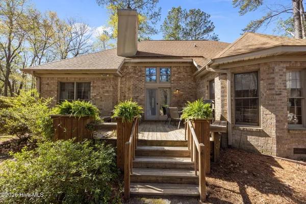 $449,000 | 108 Southern Hills Drive, New Bern, NC 28562