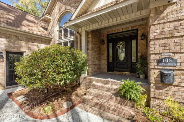 $449,000 | 108 Southern Hills Drive, New Bern, NC 28562