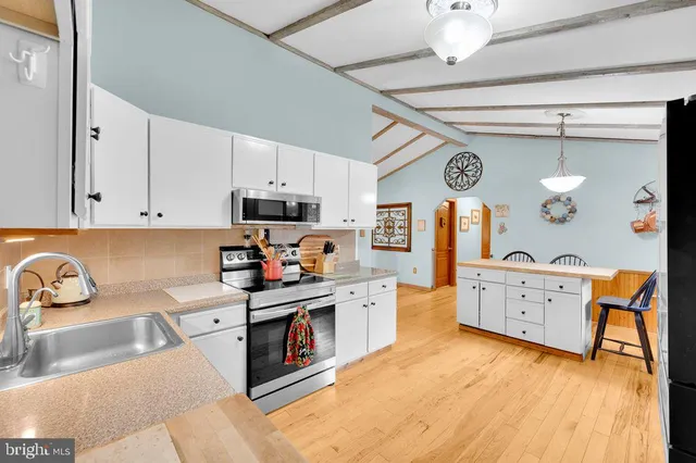 $435,000 | 2811 Cedar Lane, Hammonton, NJ 08037