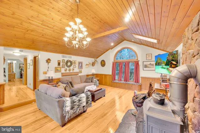 $435,000 | 2811 Cedar Lane, Hammonton, NJ 08037