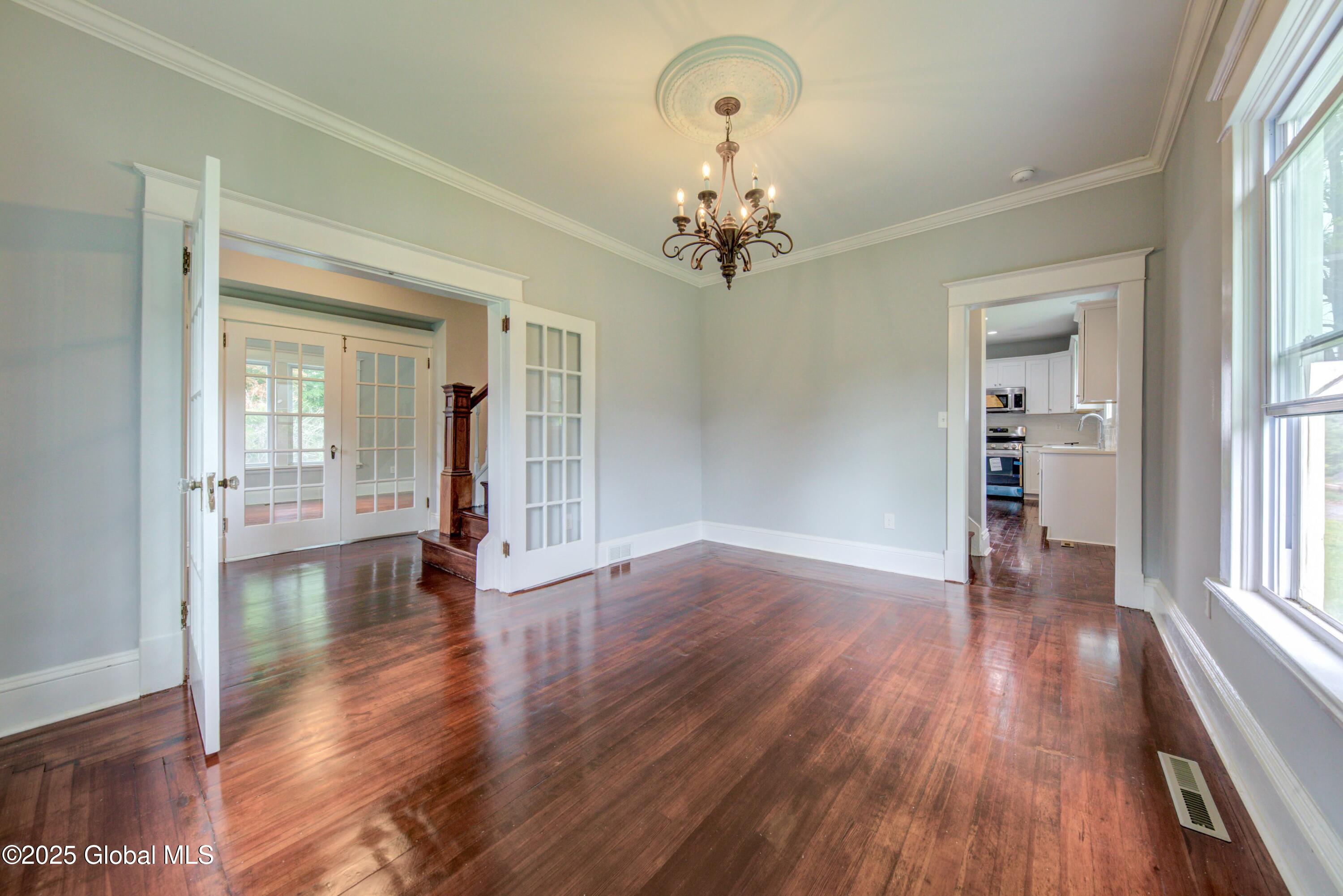 2627 Troy Schenectady Road Schenectady, NY 12309 - Photo 14 of 59 Troy Schenectady-35