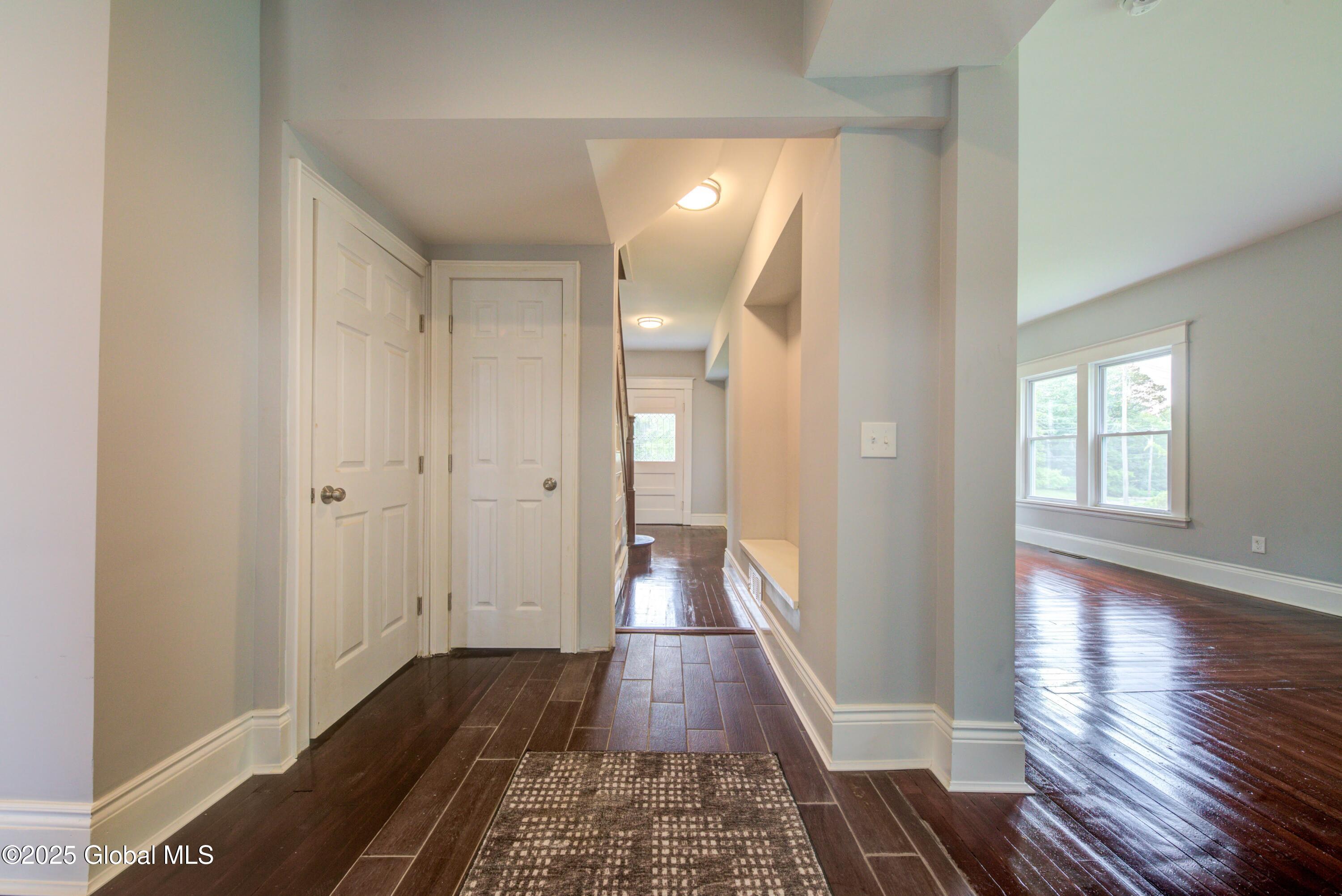 2627 Troy Schenectady Road Schenectady, NY 12309 - Photo 15 of 59 Troy Schenectady-37