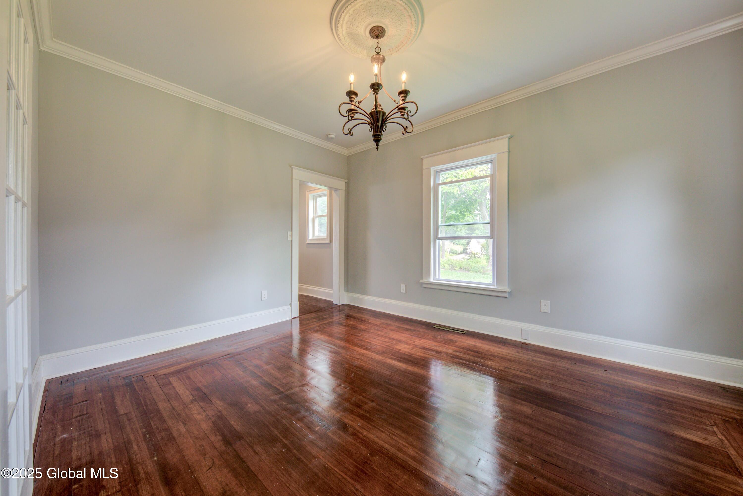 2627 Troy Schenectady Road Schenectady, NY 12309 - Photo 16 of 59 Troy Schenectady-34