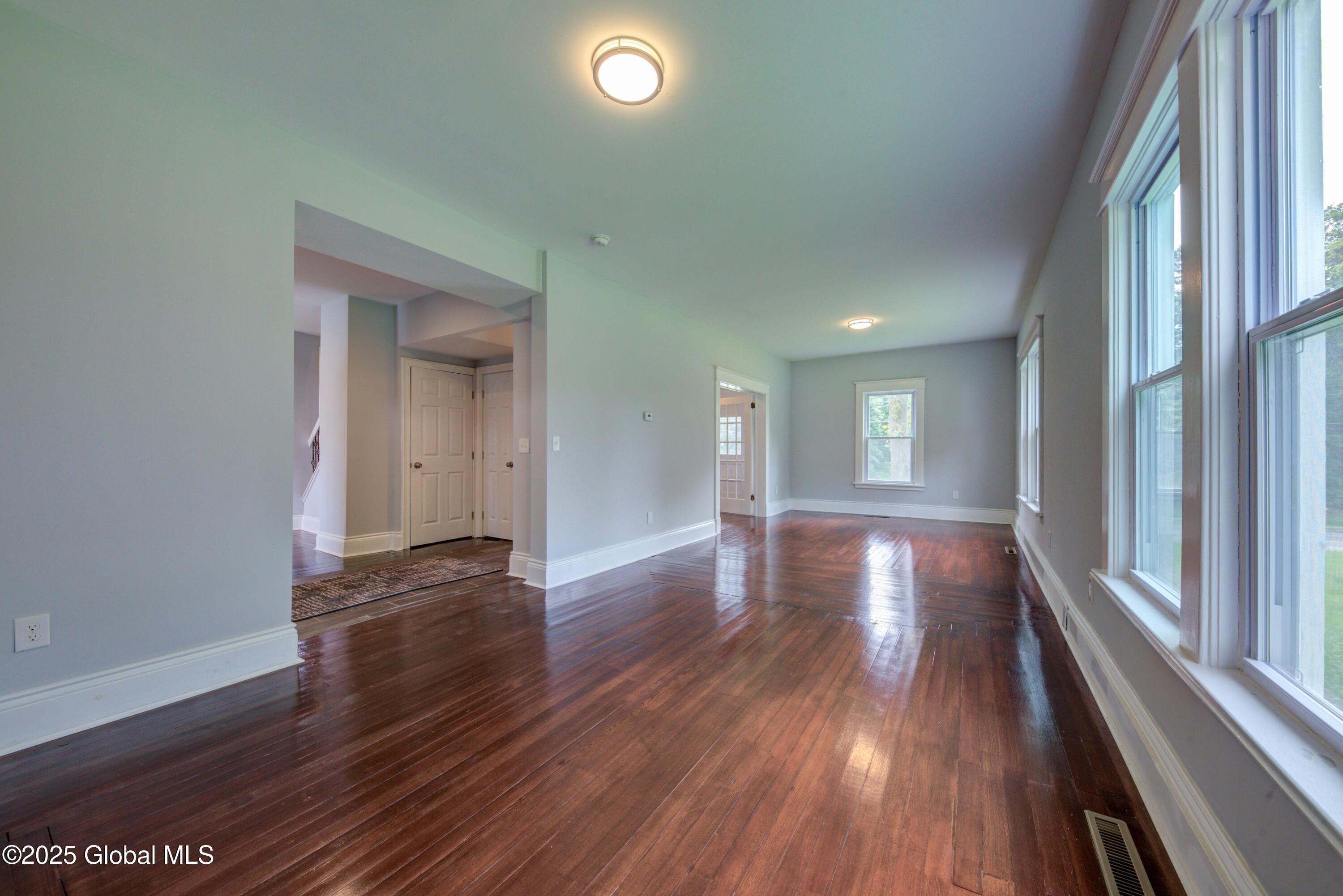 2627 Troy Schenectady Road Schenectady, NY 12309 - Photo 20 of 59 Troy Schenectady-29
