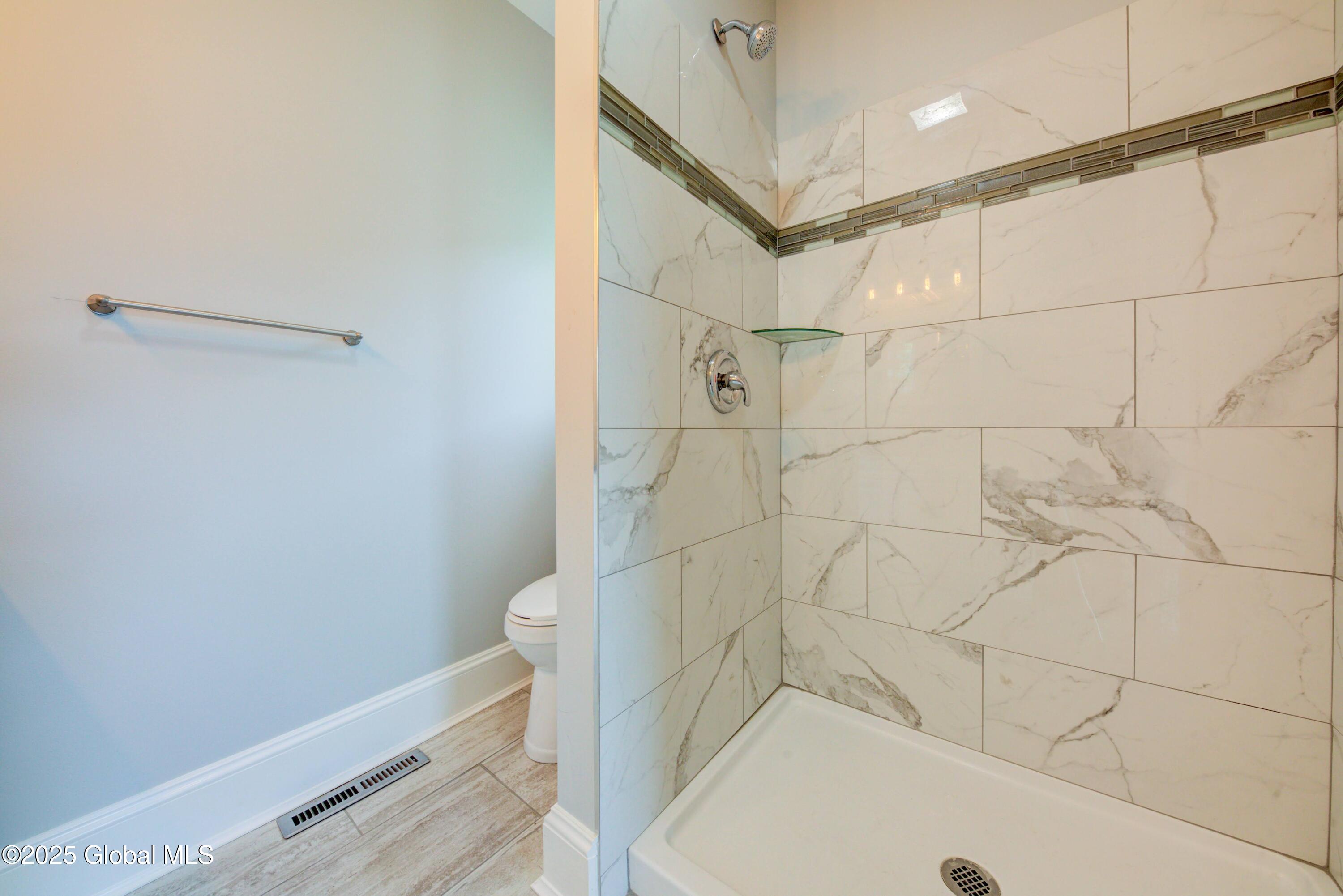 2627 Troy Schenectady Road Schenectady, NY 12309 - Photo 31 of 59 Troy Schenectady-13