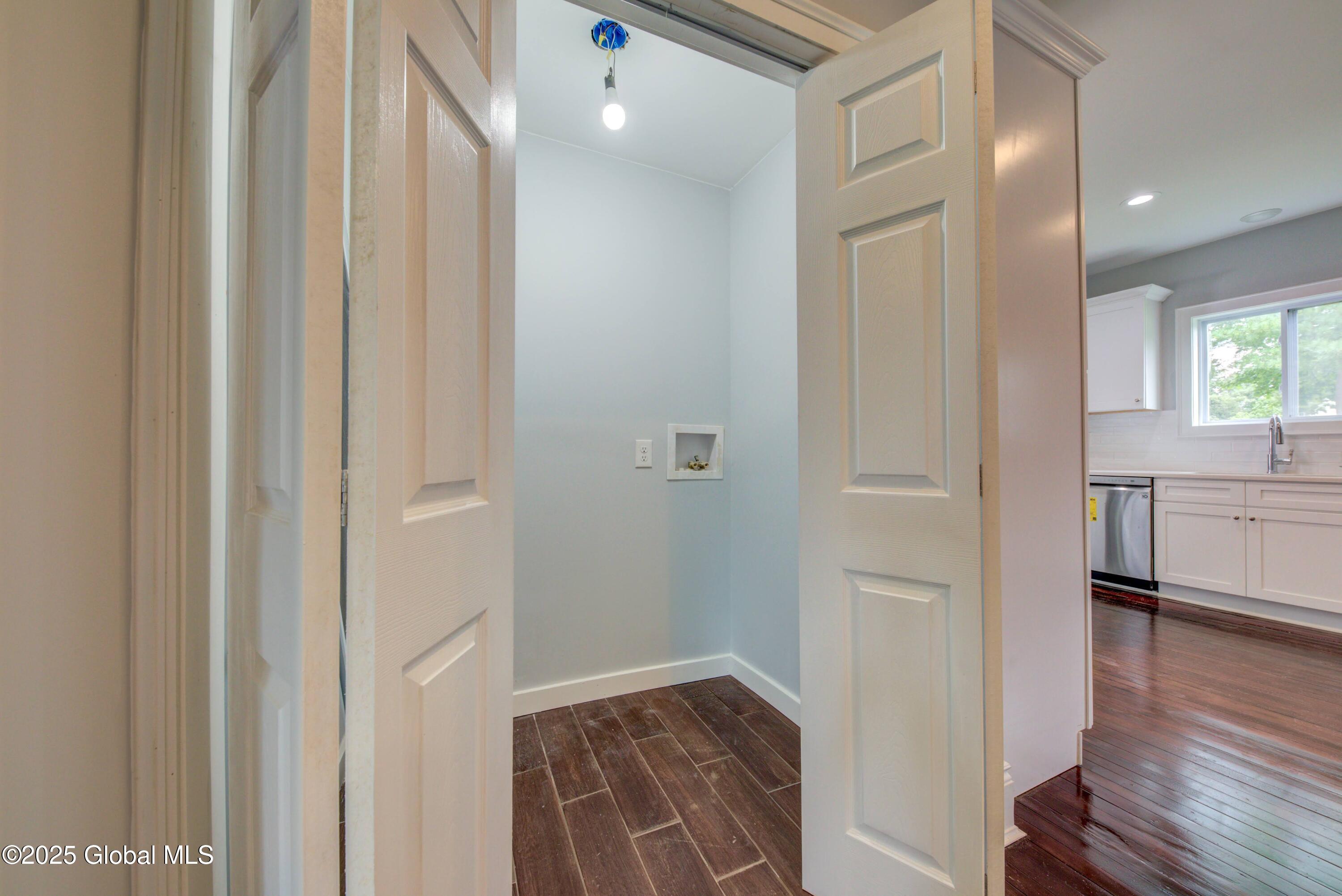 2627 Troy Schenectady Road Schenectady, NY 12309 - Photo 41 of 59 Troy Schenectady-38