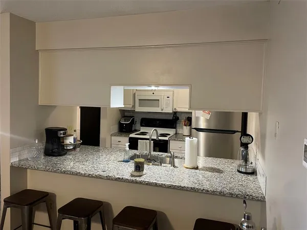 $169,900 | 218 North Texas Boulevard, Unit 303, Denton, TX 76201