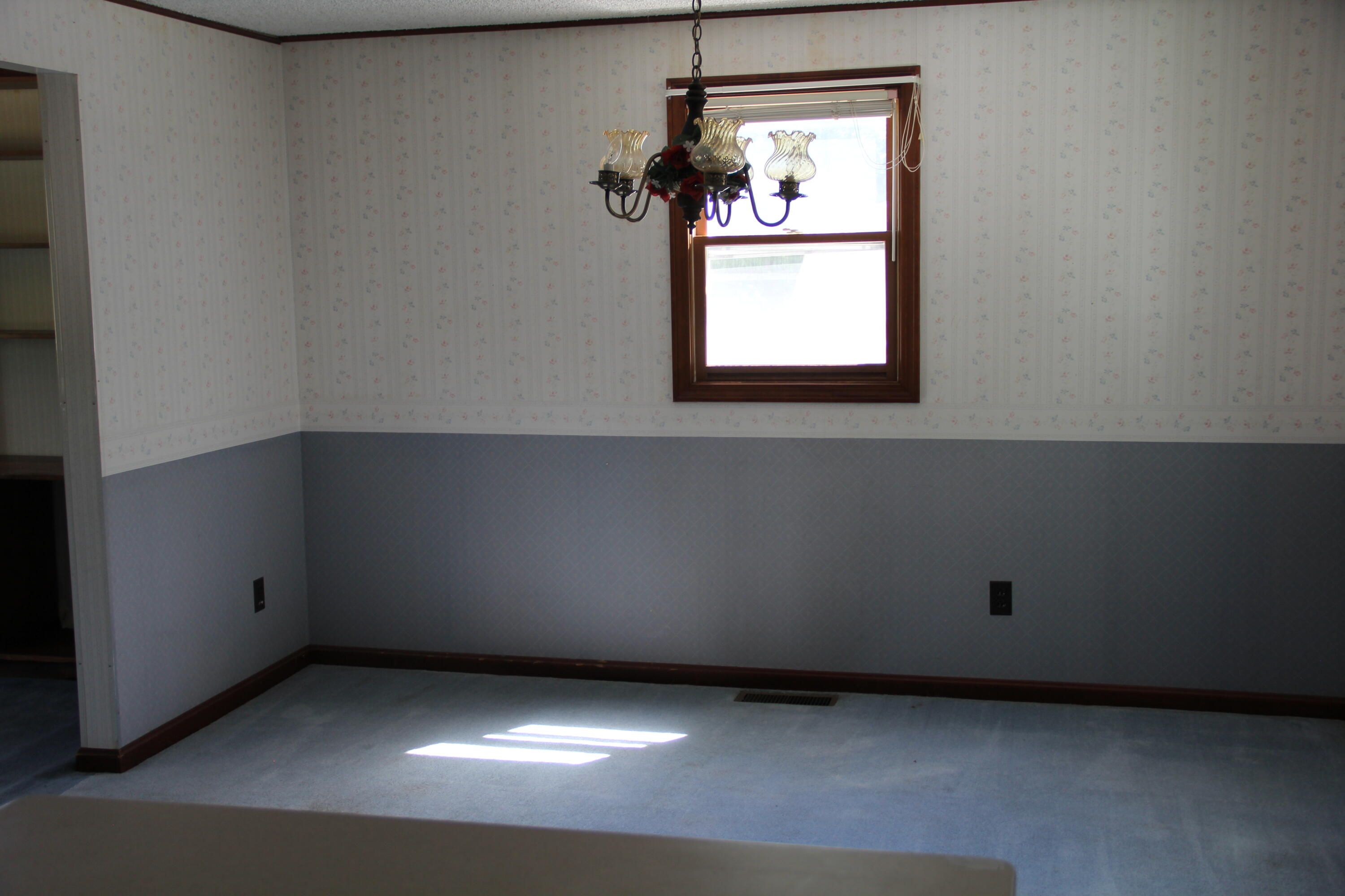 445 Waterville Road Skowhegan, ME 04976 - Photo 7 of 33 IMG_9932