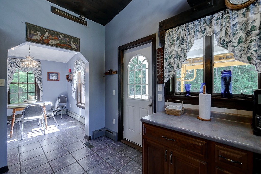 77 Brandy Brow Road Haverhill, MA 01830 - Photo 8 of 29 Gallery Image 8