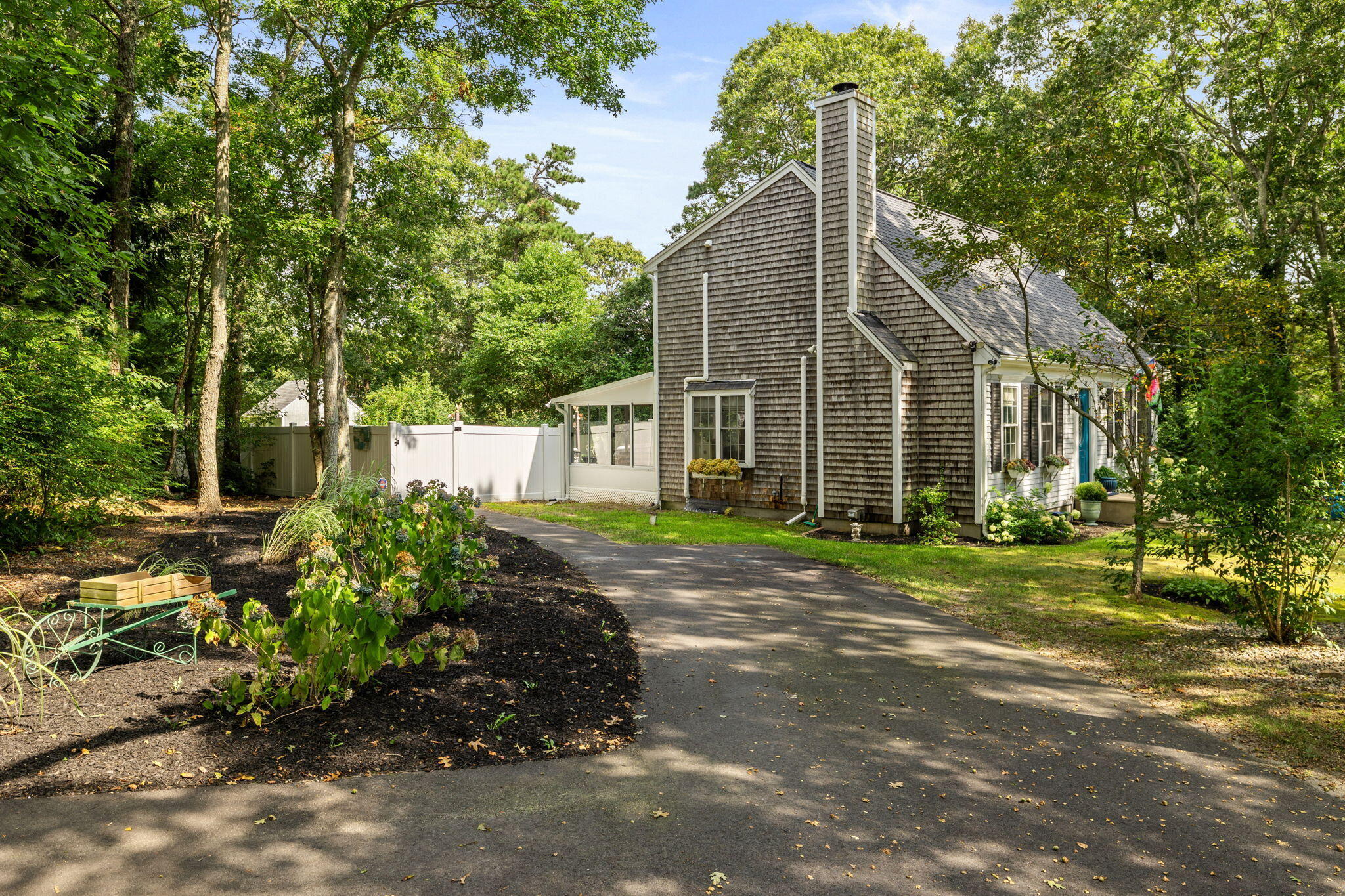 37 Quashnet Road Mashpee, MA 02649 - Photo 35 of 42 18-web-or-mls-37 Quashnet Final-19