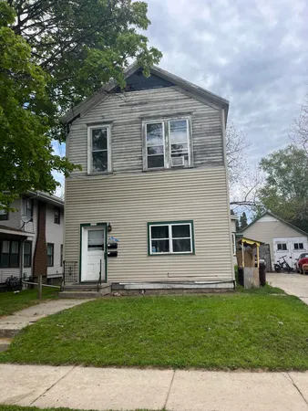 $169,900 | 1223 South 8th Street, Manitowoc, WI 54220