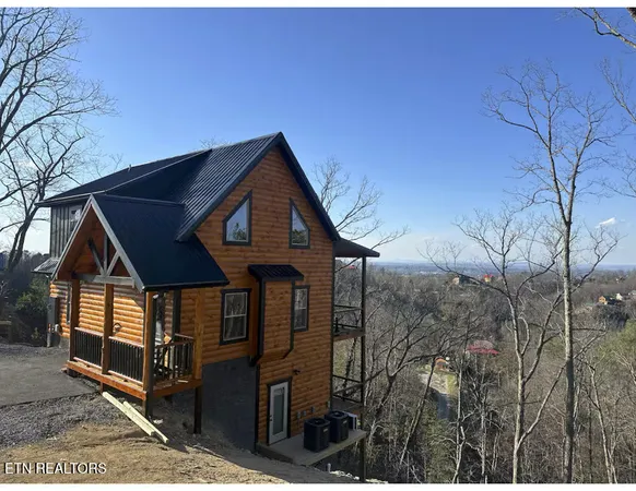 $824,900 | 1974 Timber Ridge Way, Sevierville, TN 37876