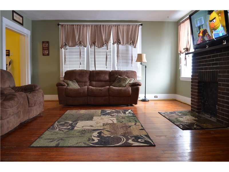 886 Freeport Road Freeport, PA 16229 - Photo 6 of 24 Living Room.