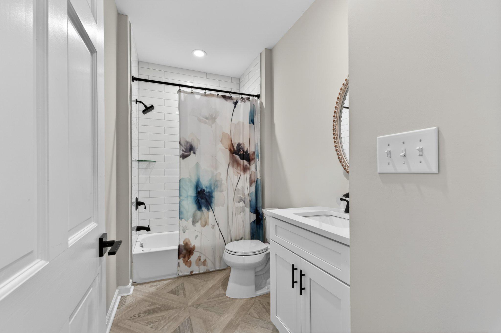 836 Hardingville Road Monroeville, NJ 08343 - Photo 32 of 58 Main bathroom with modern elegance.