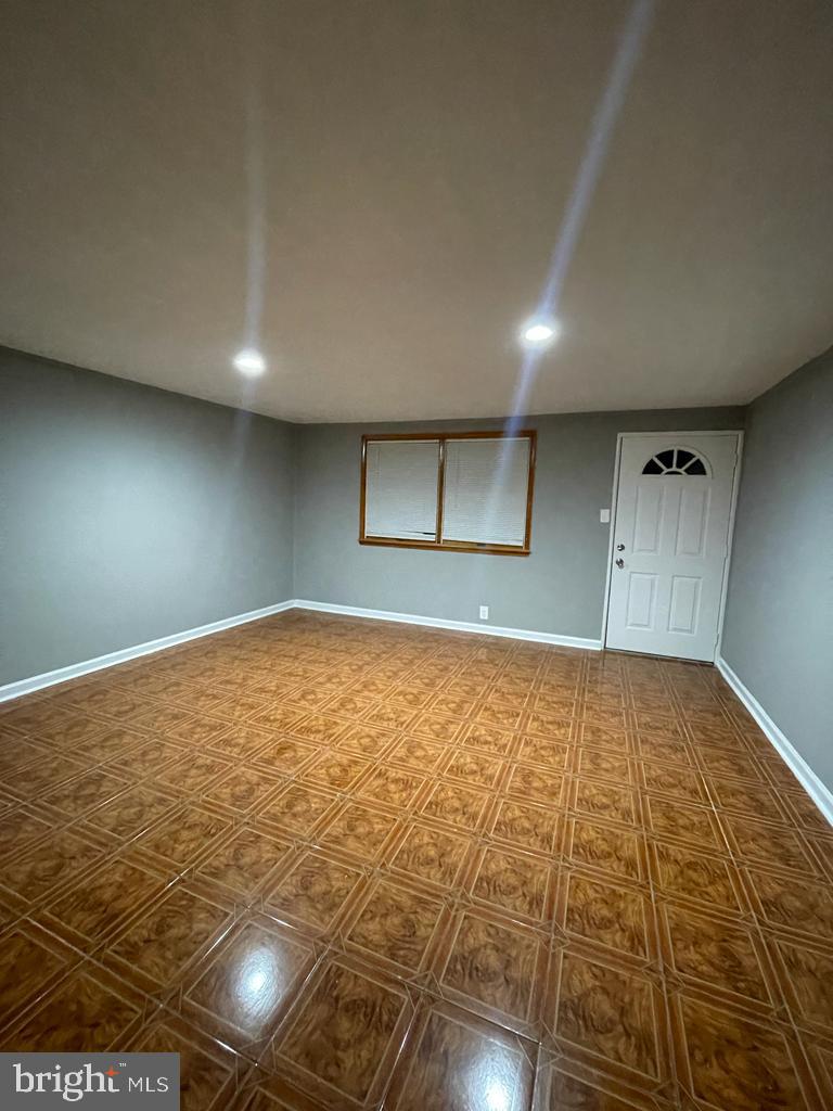 3183 Bero Road Halethorpe, MD 21227 - Photo 4 of 18