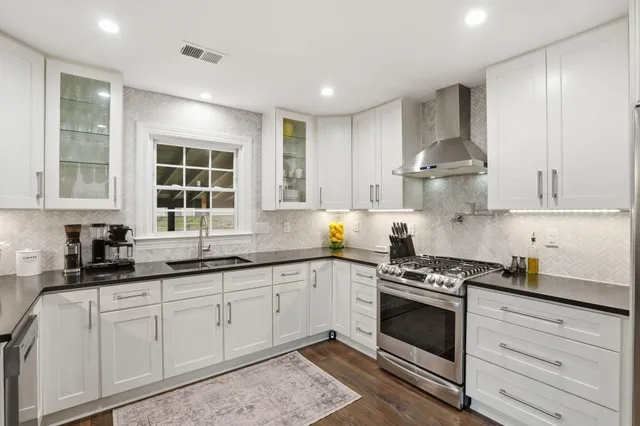 $700,000 | 5210 Ashcroft Avenue, North Charleston, SC 29405