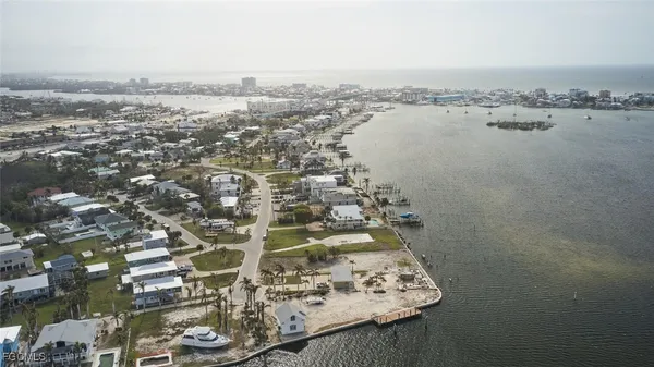 $7,500,000 | 938 San Carlos Drive, Fort Myers Beach, FL 33931