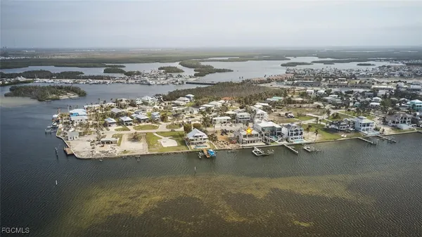 $7,500,000 | 938 San Carlos Drive, Fort Myers Beach, FL 33931