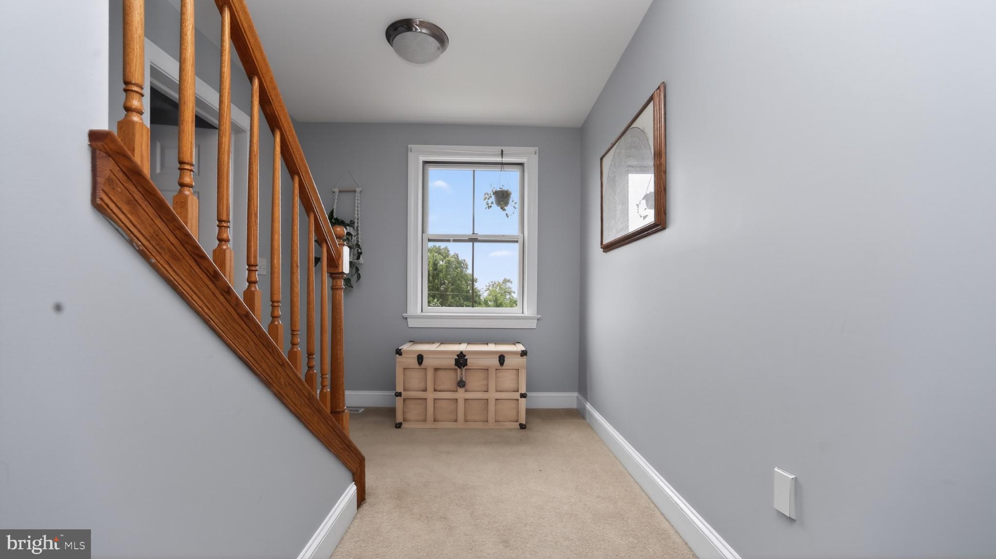 5325 Hammond Road New Holland, PA 17557 - Photo 29 of 73 Bright and inviting entryway space.