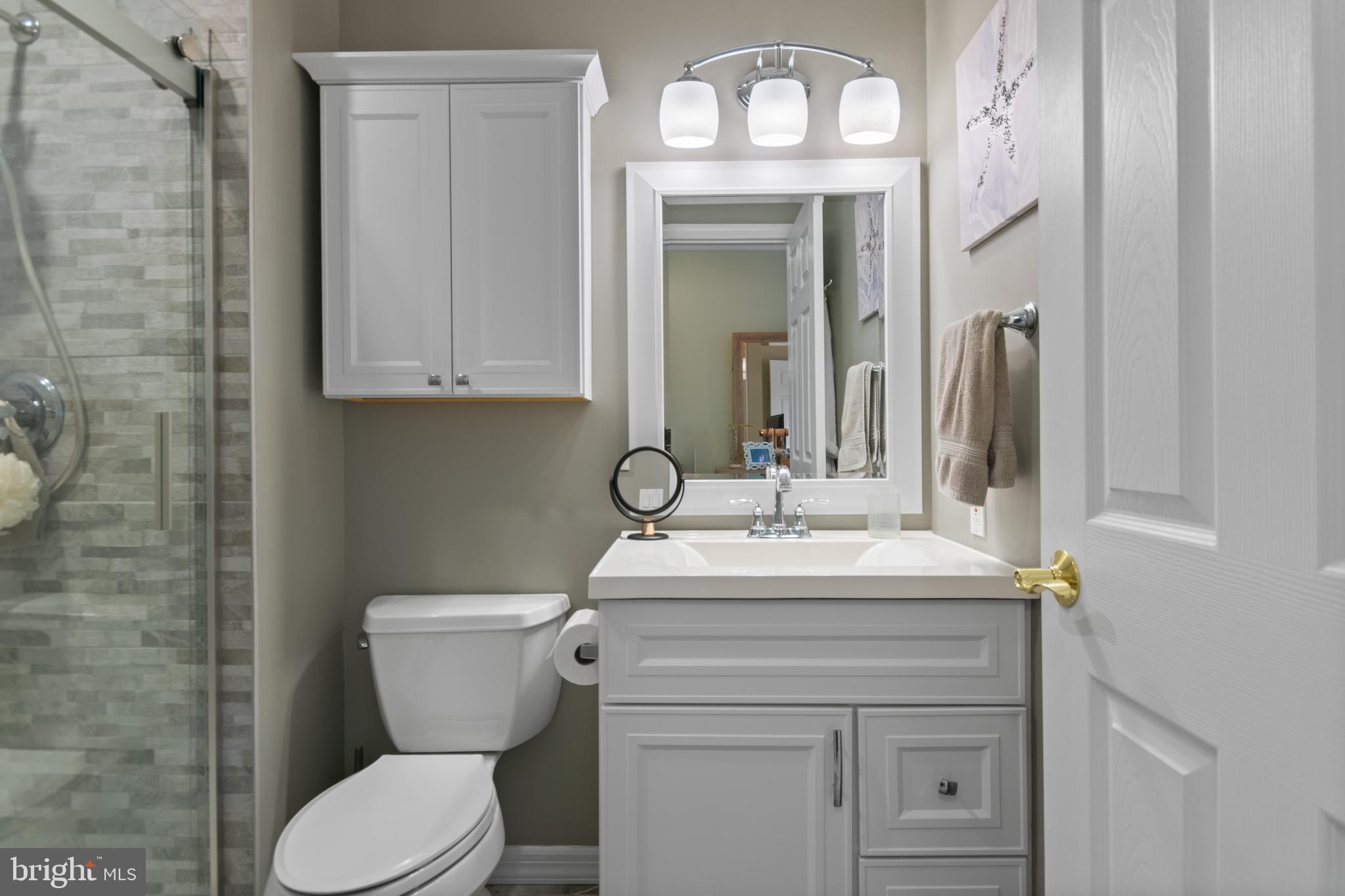 24 Jacob Court Ewing, NJ 08628 - Photo 26 of 31 Main bathroom with vanity