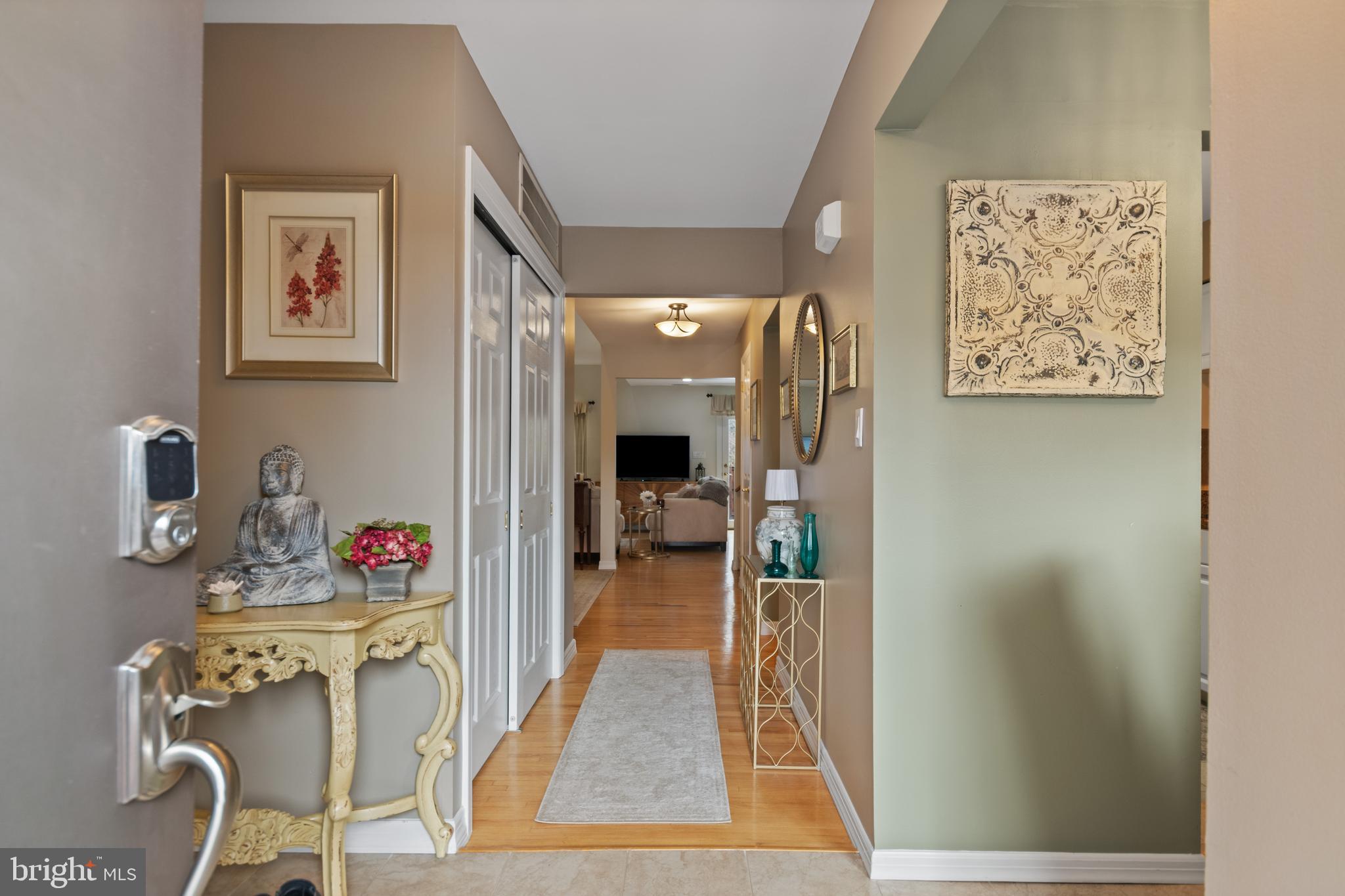 24 Jacob Court Ewing, NJ 08628 - Photo 3 of 31 Hallway corridor