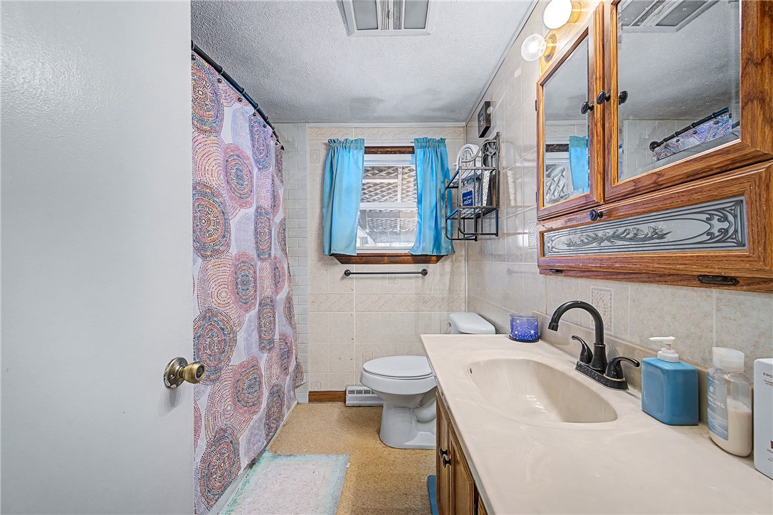 374 Thibeault Avenue Woonsocket, RI 02895 - Photo 17 of 31
