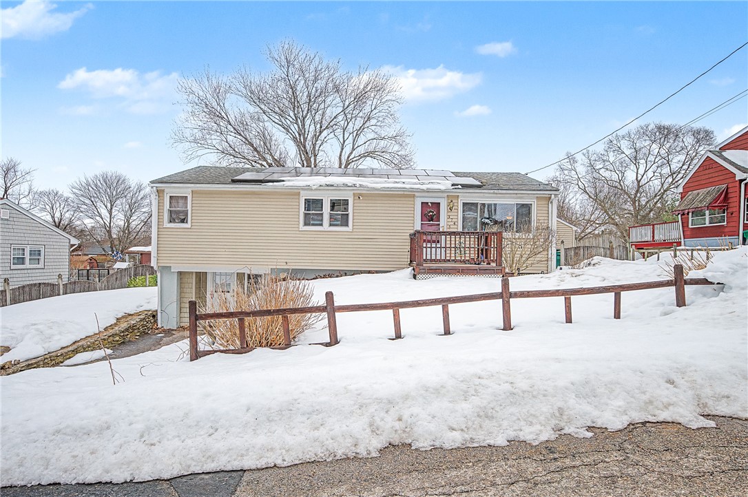 374 Thibeault Avenue Woonsocket, RI 02895 - Photo 3 of 31
