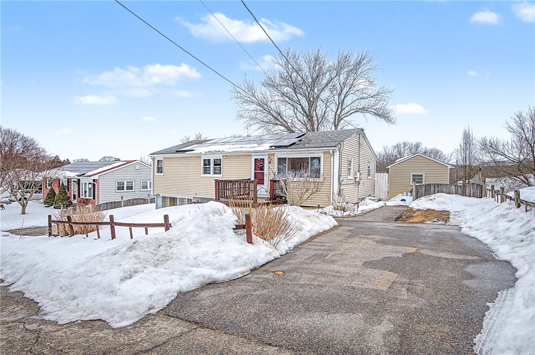 374 Thibeault Avenue Woonsocket, RI 02895 - Photo 4 of 31