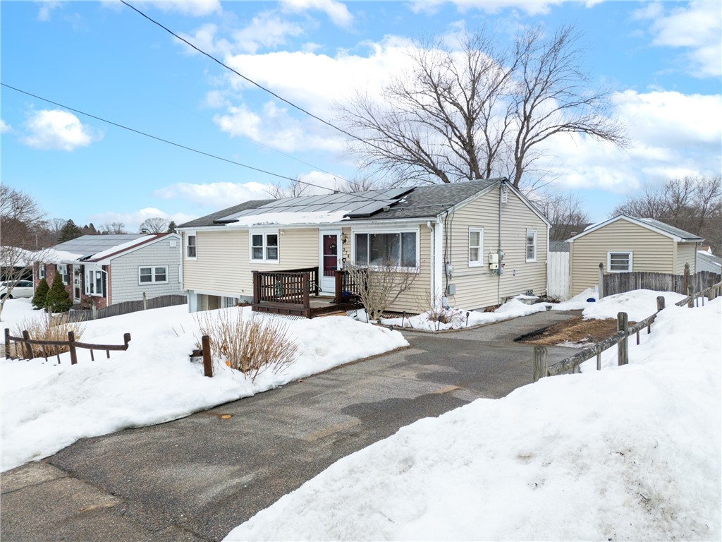 374 Thibeault Avenue Woonsocket, RI 02895 - Photo 5 of 31