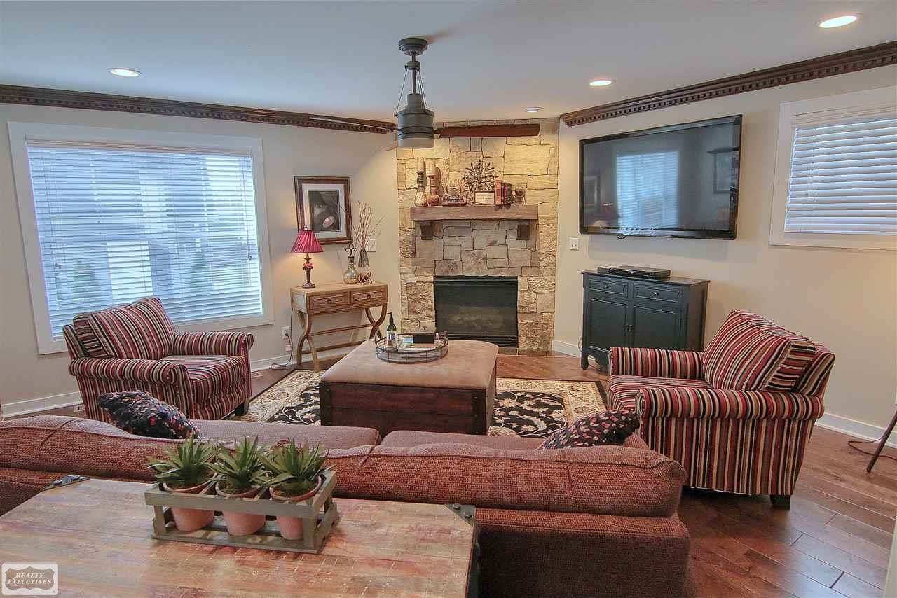 633 1st Street Rochester, MI 48307 - Photo 13 of 29 31345291-12.JPG