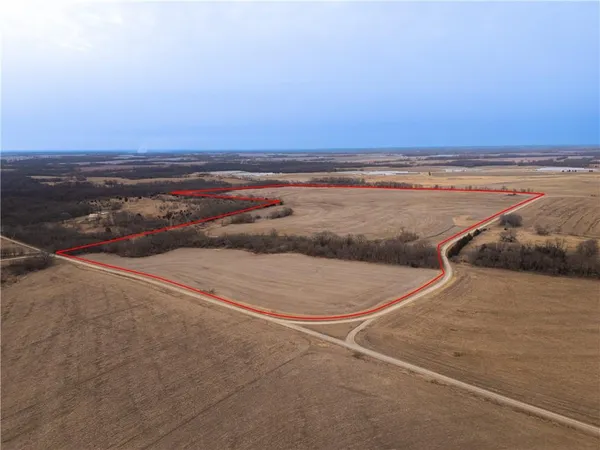 $728,500 | 2 State Road, Trenton, MO 64683