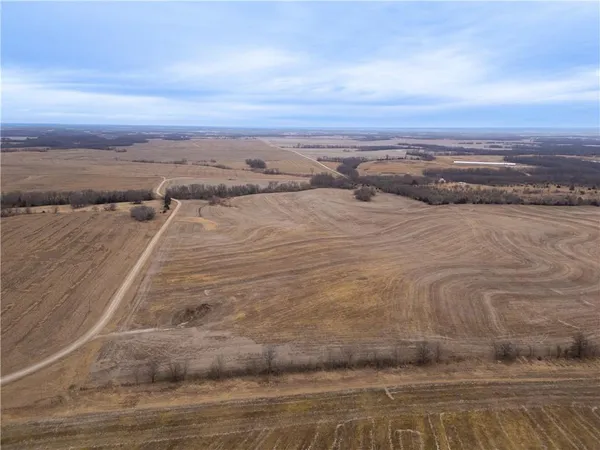 $728,500 | 2 State Road, Trenton, MO 64683