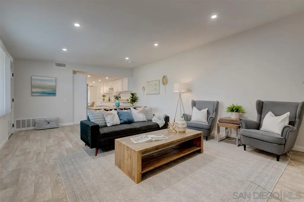 2578 Granada Circle Spring Valley, CA 91977 - Photo 1 of 25 Gallery Image 1