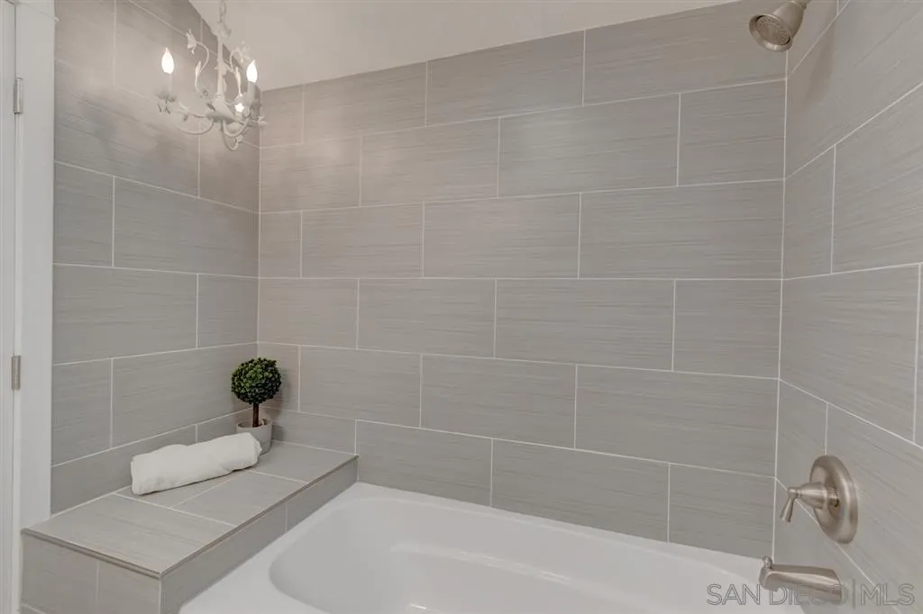 2578 Granada Circle Spring Valley, CA 91977 - Photo 11 of 25 Gallery Image 11