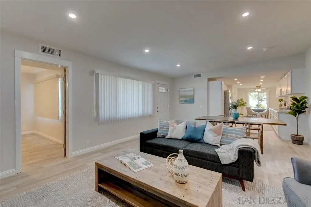 2578 Granada Circle Spring Valley, CA 91977 - Photo 3 of 25 Gallery Image 3