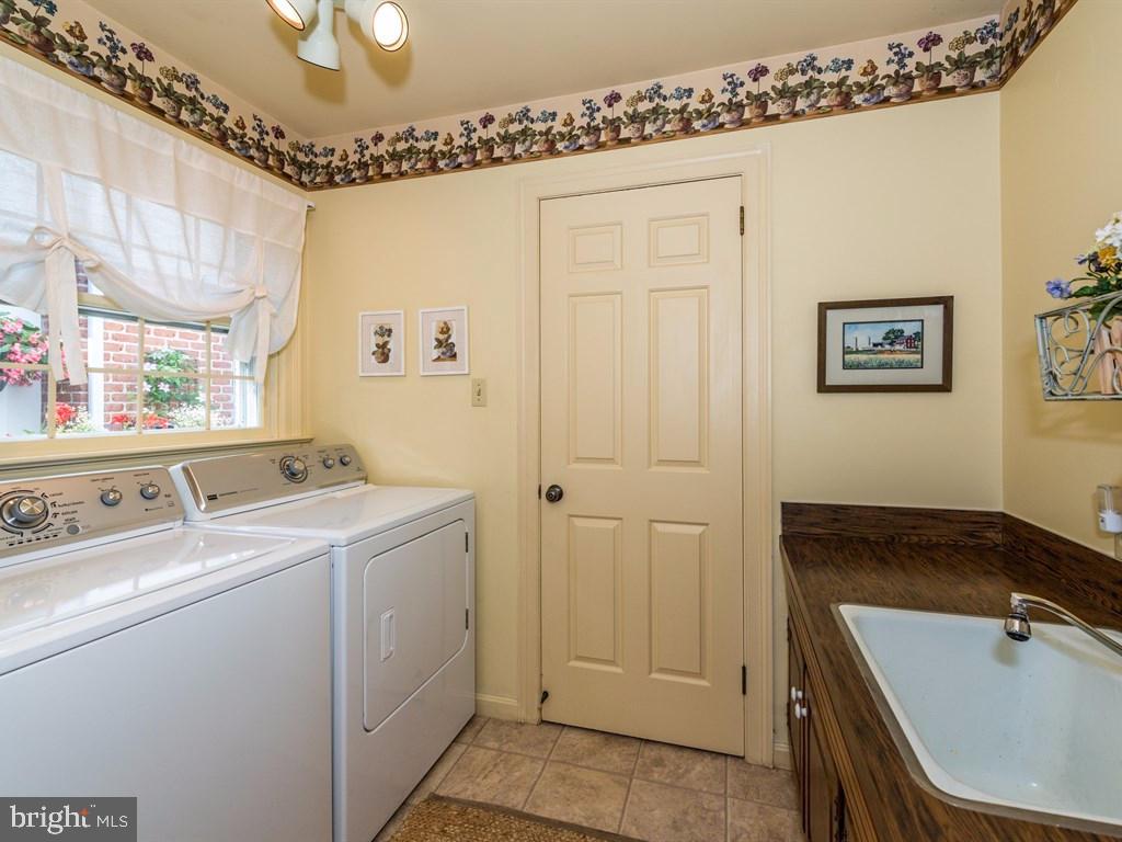 2161 Brockton Road Lancaster, PA 17601 - Photo 16 of 32 Gallery Image 16