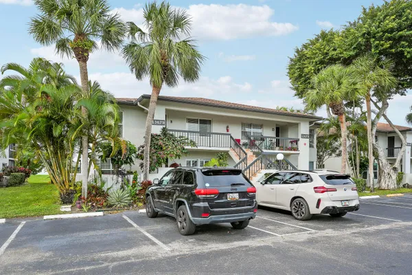 $1,900 | 13679 Date Palm Court, Unit B, Delray Beach, FL 33484