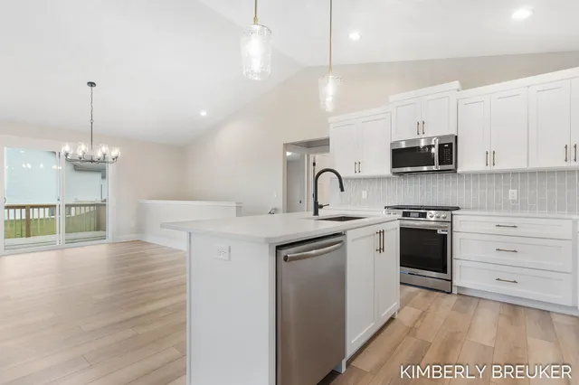 $474,900 | 3617 Teton Drive, Hudsonville, MI 49426