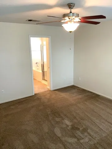 a view of empty room with window