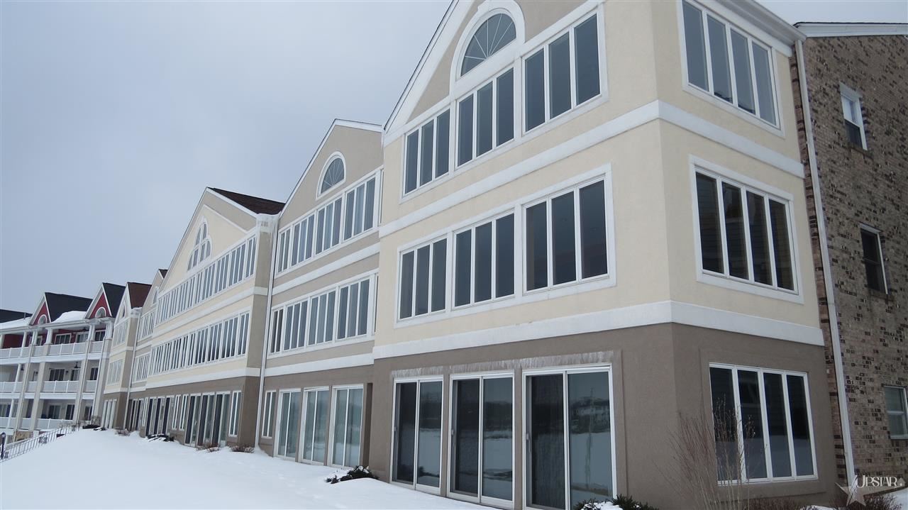 8986 East Hatchery Road, Unit 4 Syracuse, IN 46567 - Photo 2 of 18 Gallery Image 2