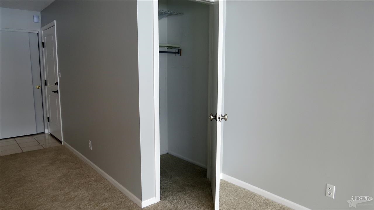 8986 East Hatchery Road, Unit 4 Syracuse, IN 46567 - Photo 3 of 18 Gallery Image 3