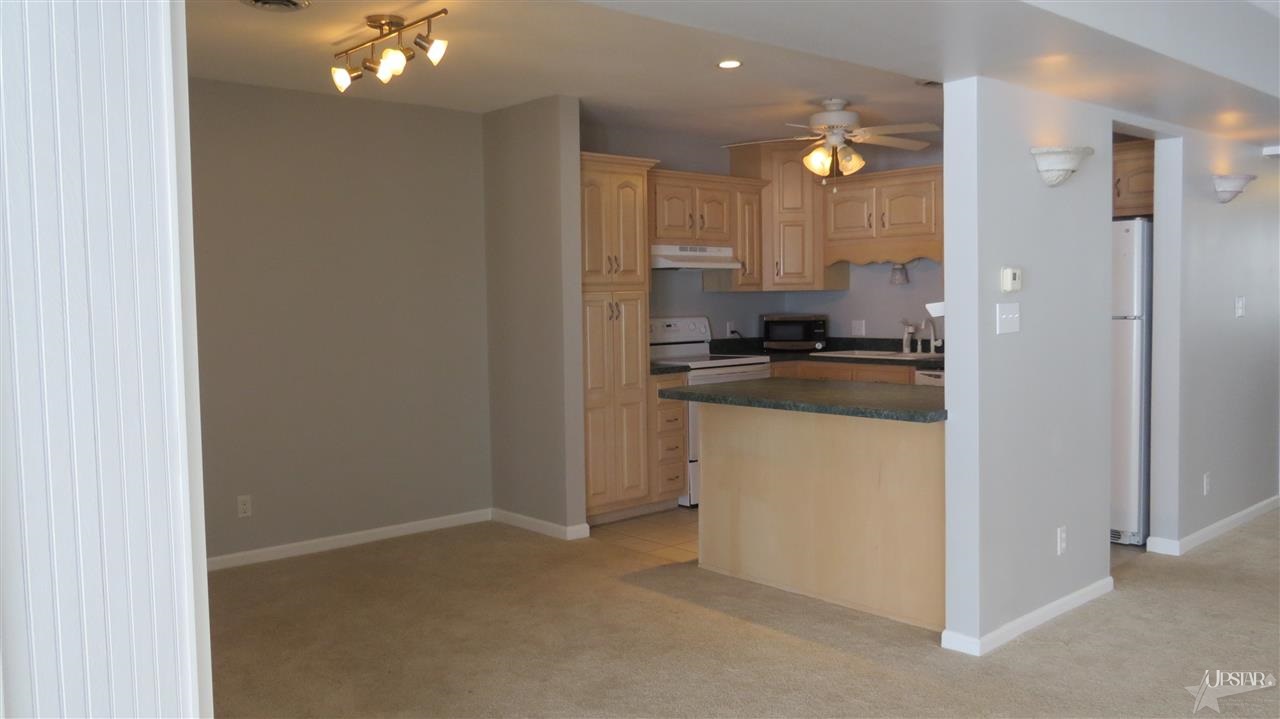 8986 East Hatchery Road, Unit 4 Syracuse, IN 46567 - Photo 8 of 18 Gallery Image 8