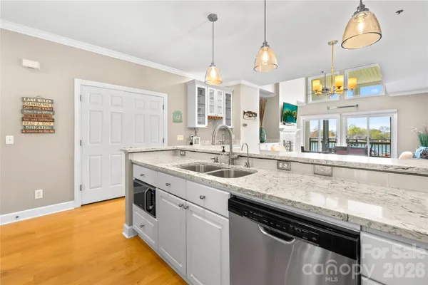 $649,000 | 18700 Nautical Drive, Unit 303, Cornelius, NC 28031